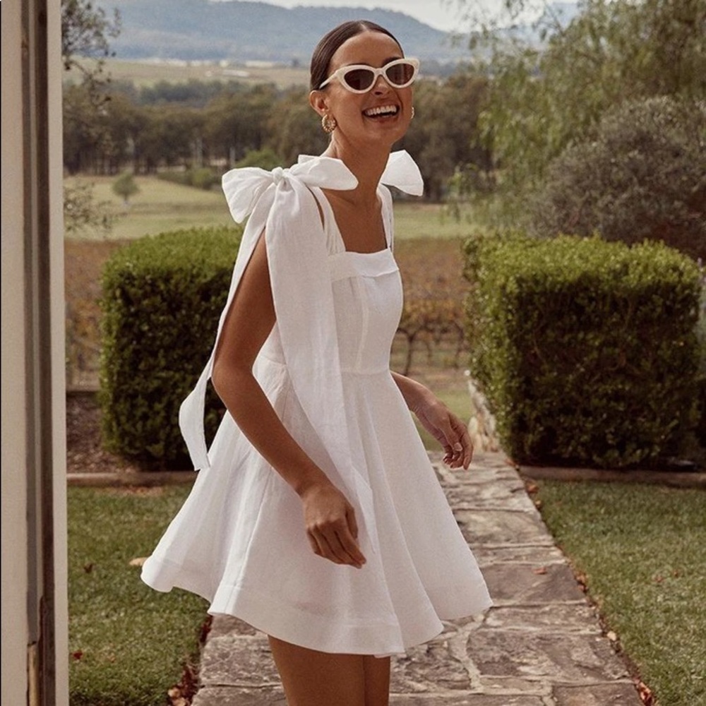 NWT AISLE WHITE LINEN BOW MINI DRESS